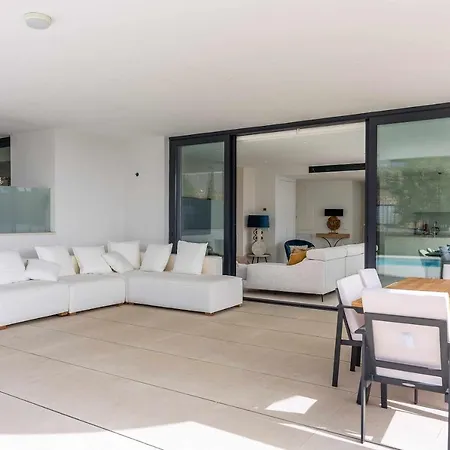 Elegante Oasis Con Piscina Privada * Fuengirola